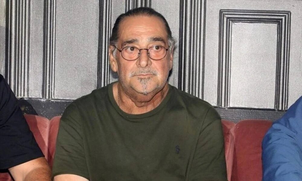 Βασίλης Καρράς: Ο συγκινητικός λόγος που δεν ξανά τραγούδησε το «Δημήτρη χάνομαι» (Βίντεο)